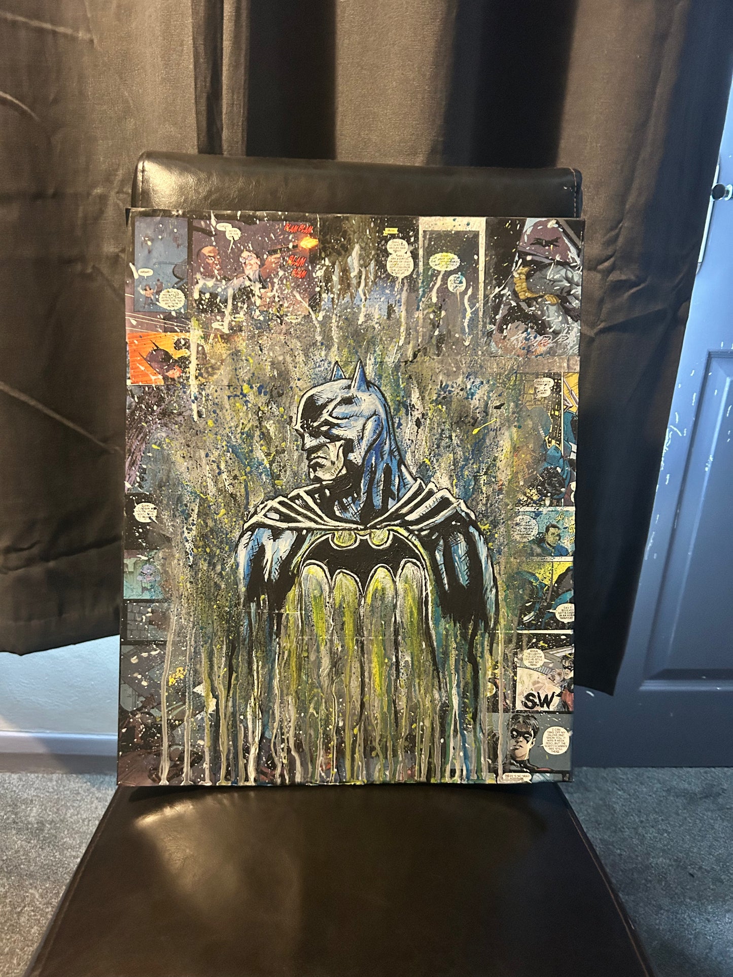 The Dark Knight .. Original ( glow in the dark )